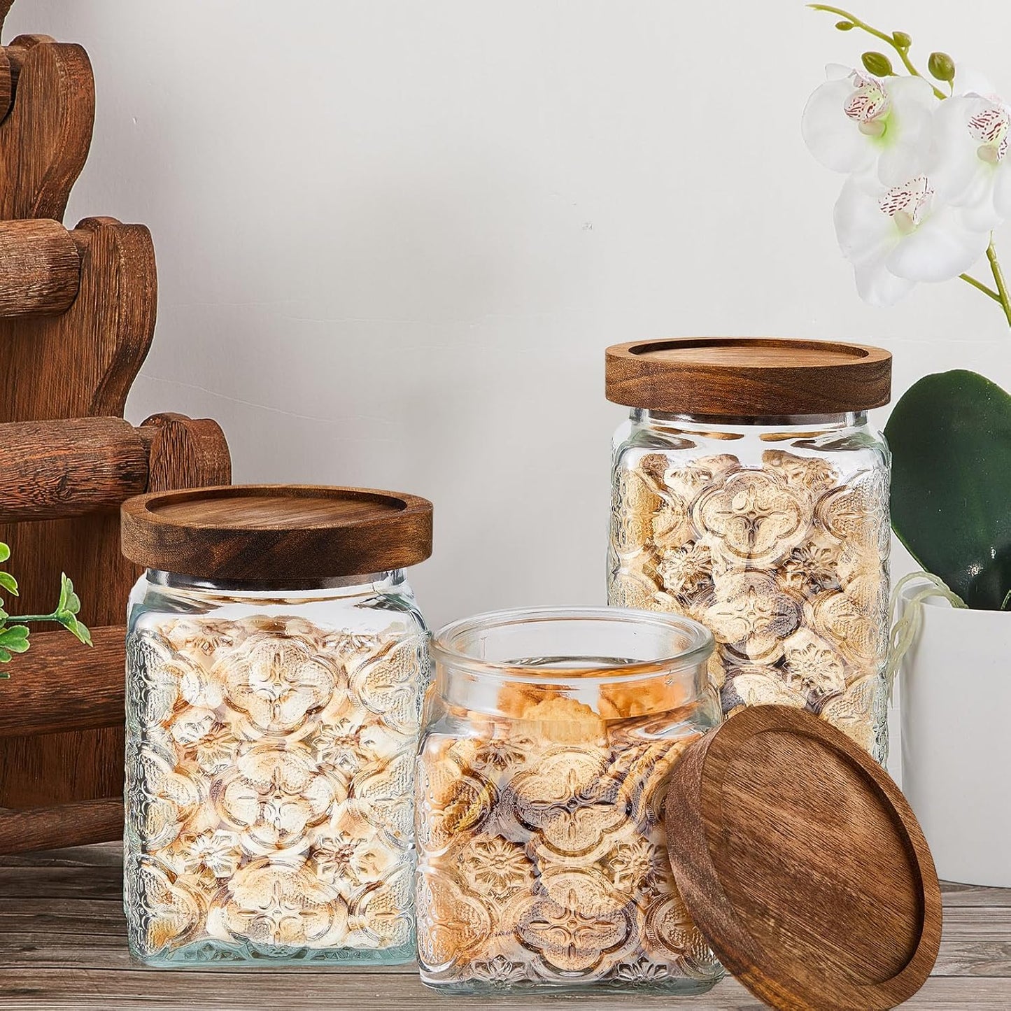 5 Pcs Vintage Glass Food Storage Containers 17/24/34 oz Glass Jar with Lid Airtight Candy Food Canisters for Kitchen Counter Pantry Coffee Beans(Clear,Begonia Square)