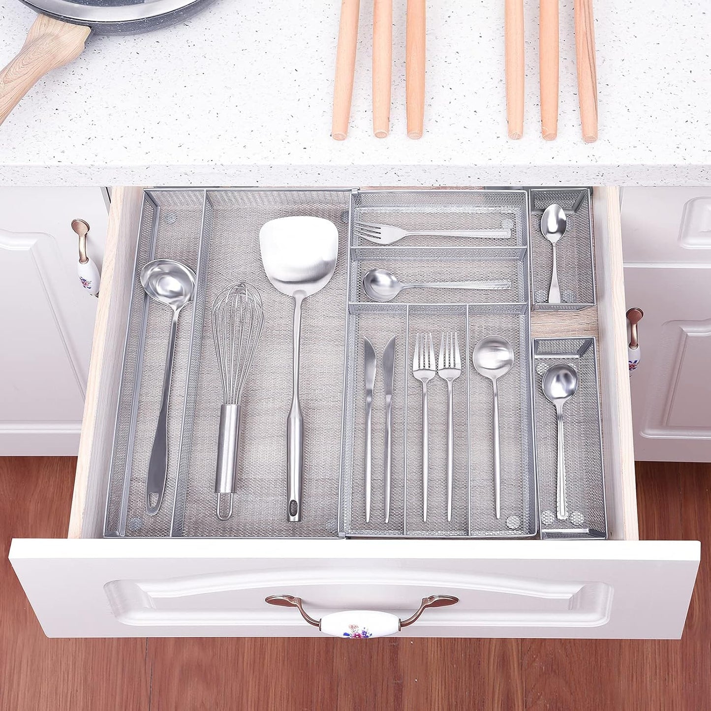 Expandable Silverware Drawer Organizer, Metal Mesh Large Kitchen Flatware Cutlery Tray