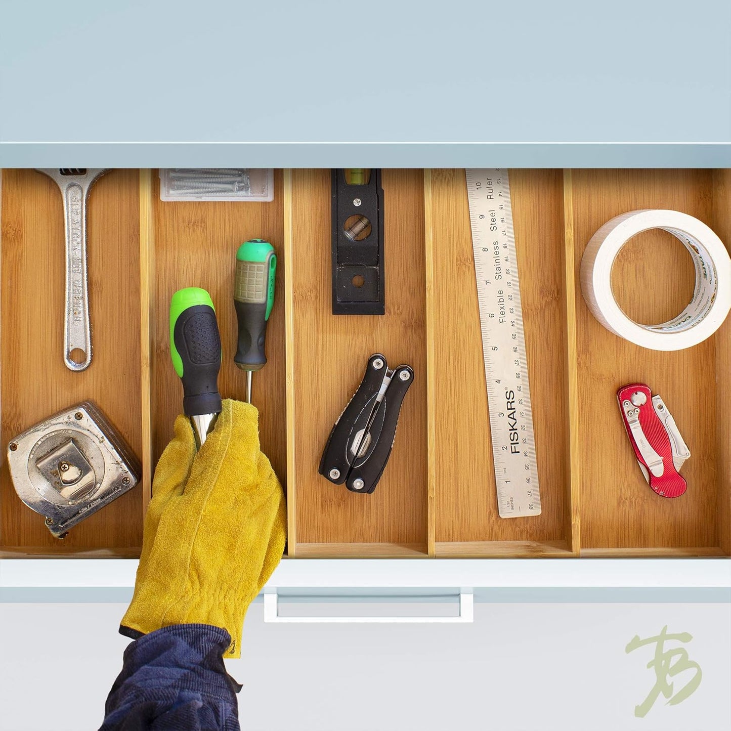 Expandable 5-Compartment Drawer Organizer, Expands from 13 to 22" Wide