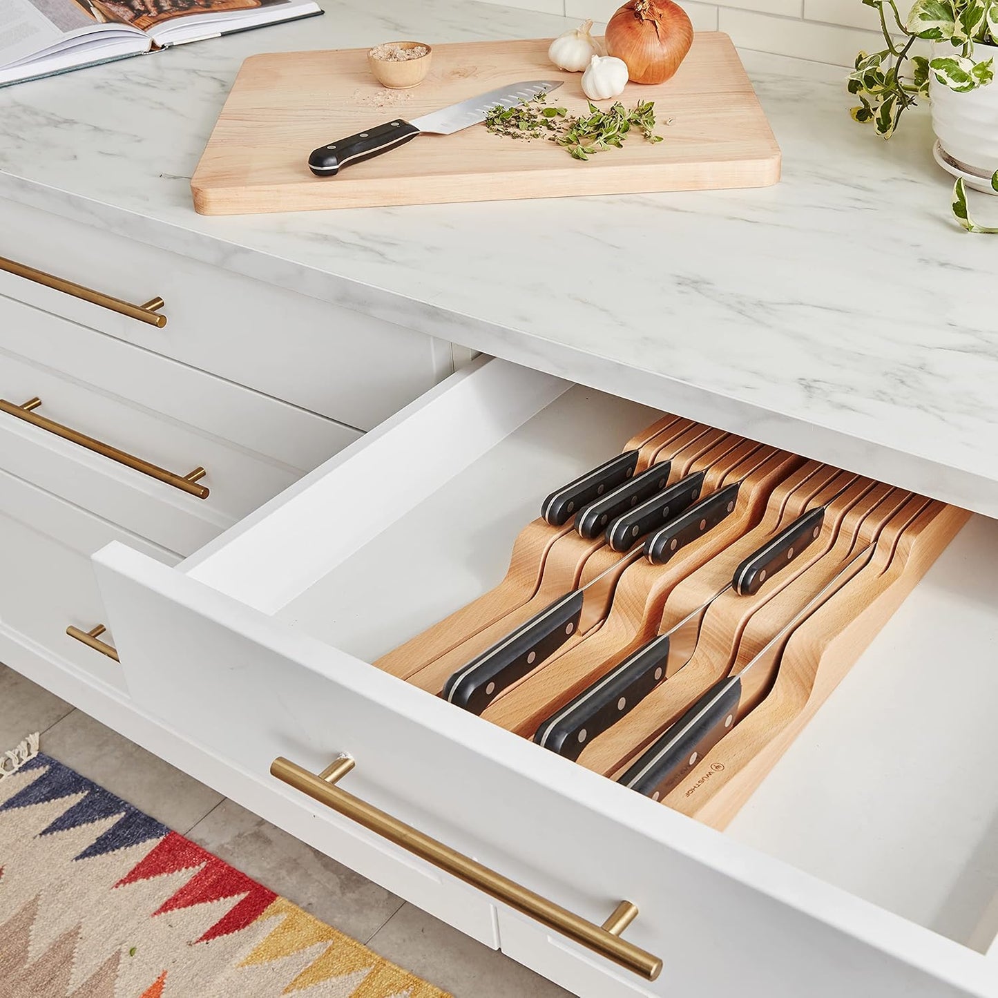 In Drawer Knife Storage