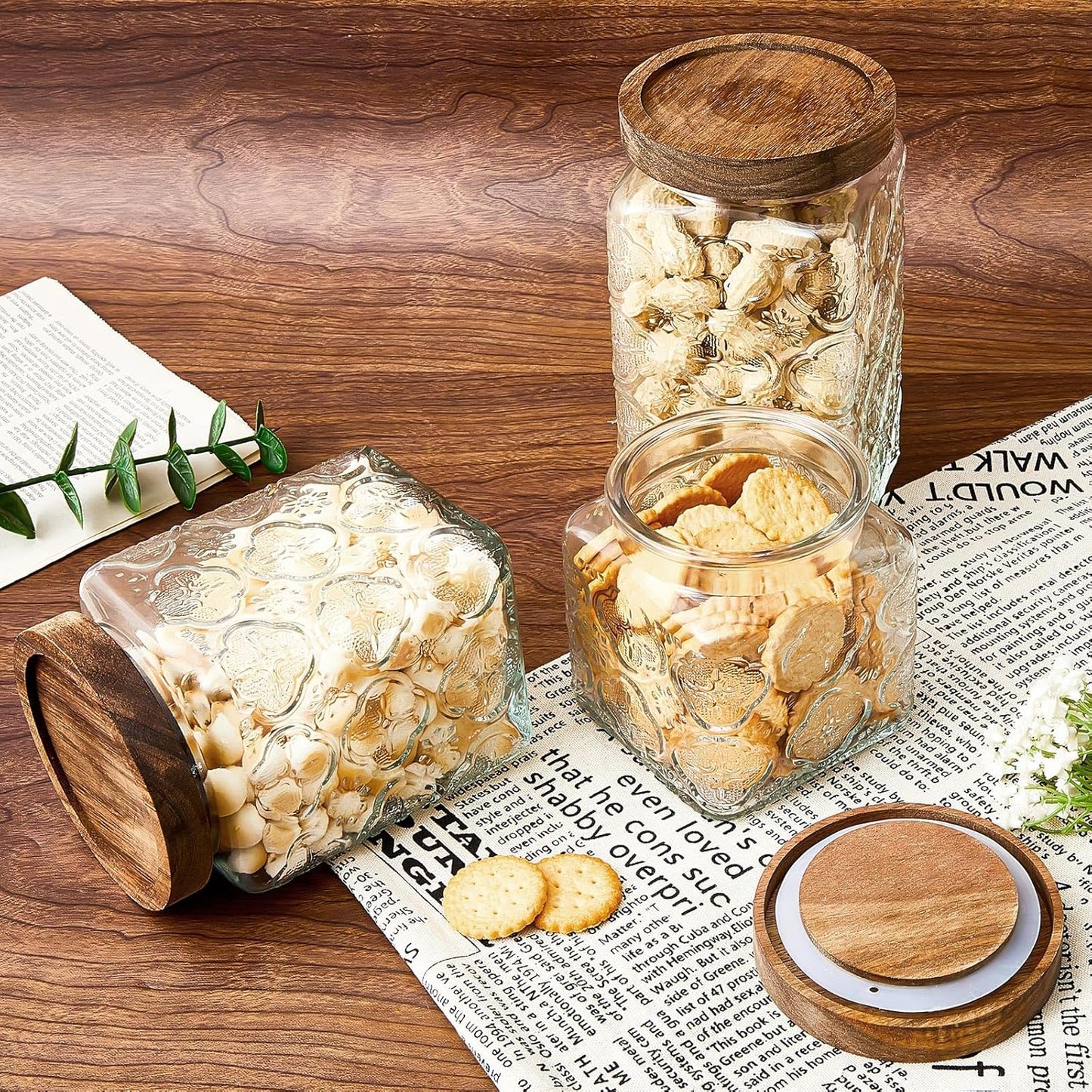 5 Pcs Vintage Glass Food Storage Containers 17/24/34 oz Glass Jar with Lid Airtight Candy Food Canisters for Kitchen Counter Pantry Coffee Beans(Clear,Begonia Square)